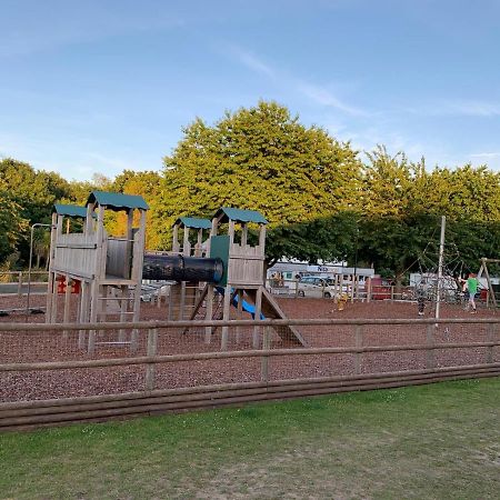 Norfolk Caravan Staycation Pet Friendly Belton with Browston 외부 사진
