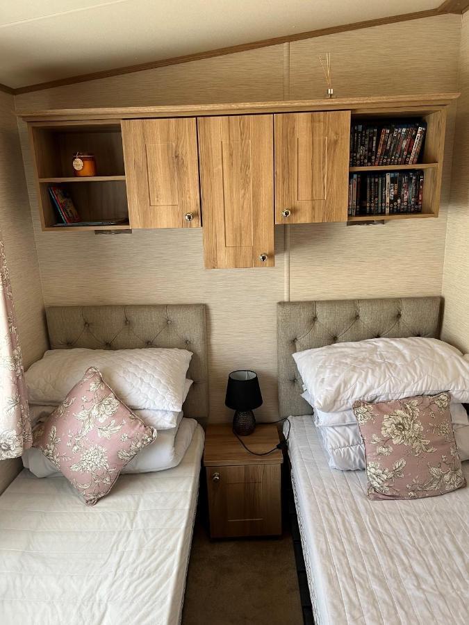 Norfolk Caravan Staycation Pet Friendly Belton with Browston 외부 사진