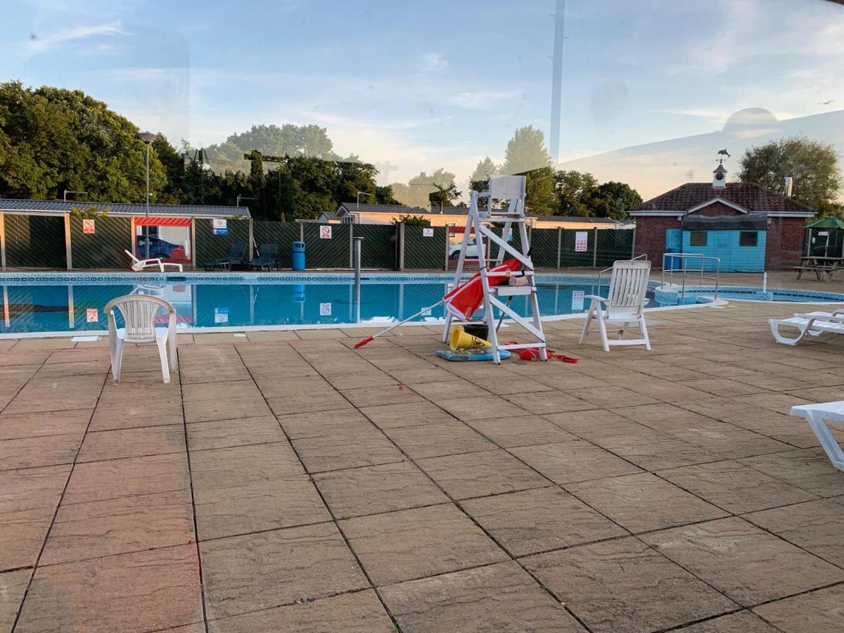 Norfolk Caravan Staycation Pet Friendly Belton with Browston 외부 사진